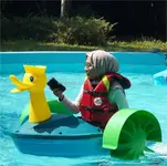 Cheap-Price-Popular-Swimming-Pool-Plastic-Kids-Hand-Paddle-Wheel-Boat-with-CE-Certification.webp